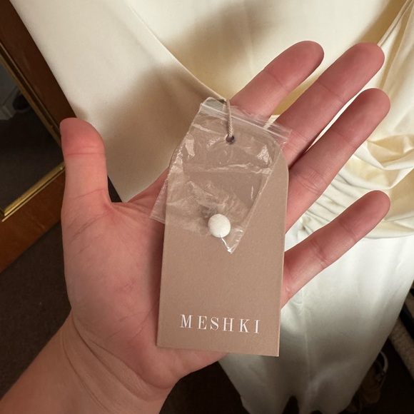 Meshki Elegant Cream Maxi Dress - Picture 6 of 8